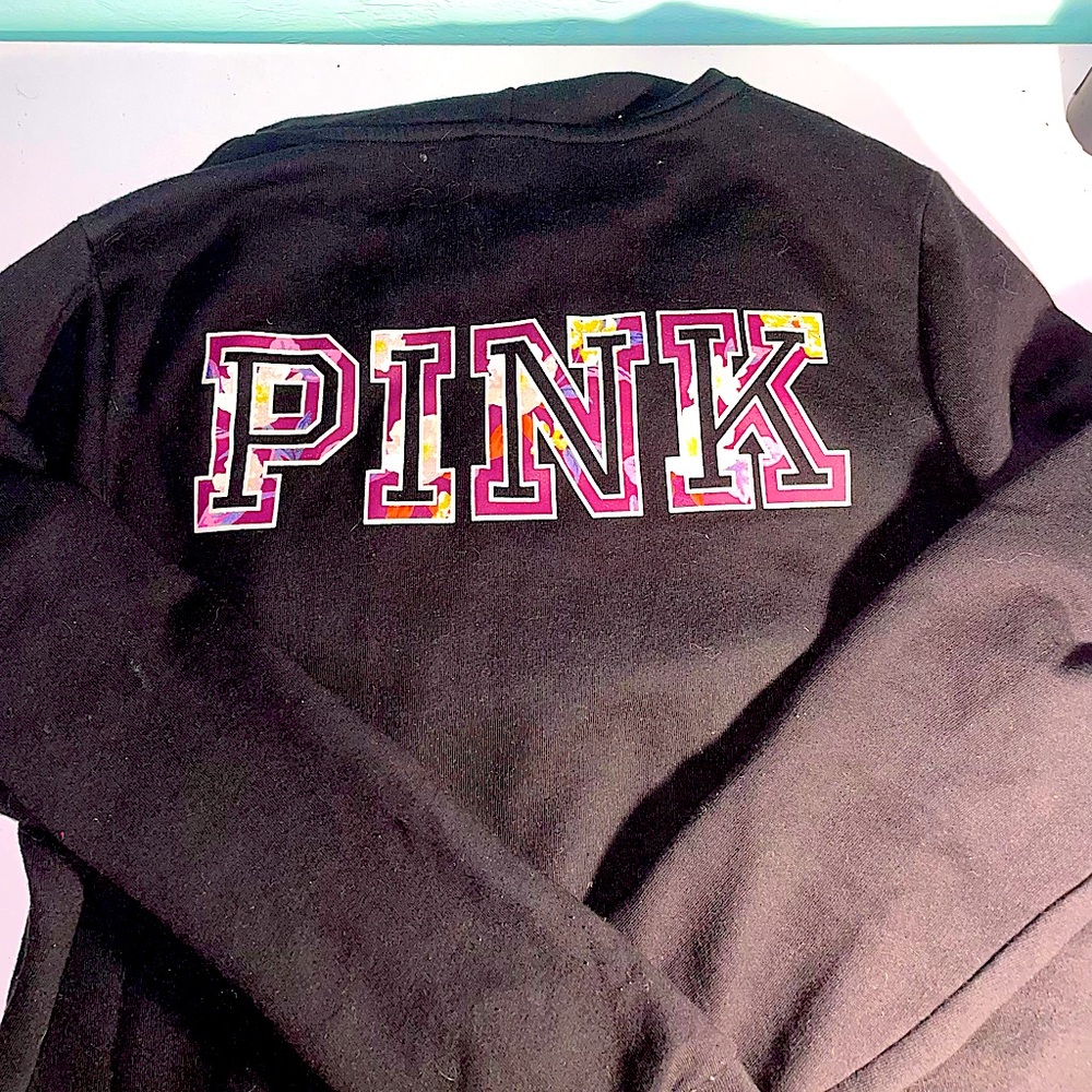 PINK | Hooded Sweatshirt | Black with floral logo | size M/L